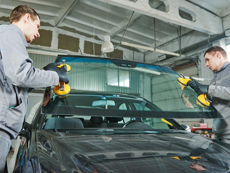 Auto Glass Replacement Process