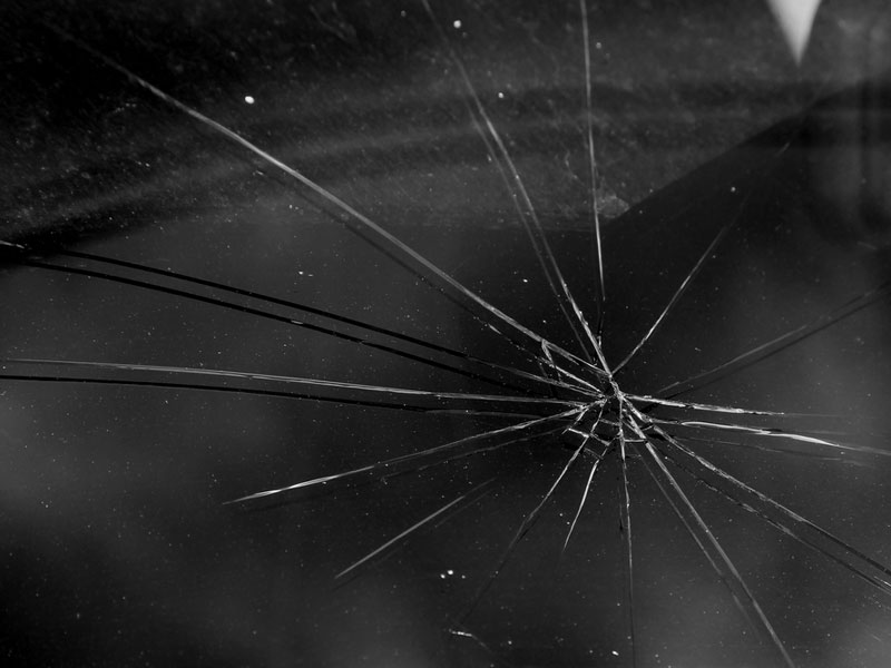 cracked windshield
